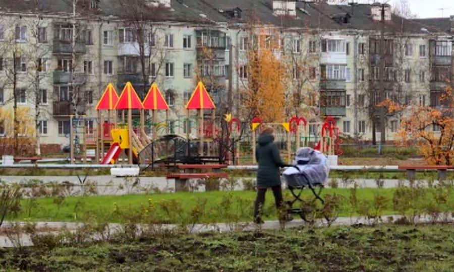 В Архангельске завершают благоустройство территории возле культурного центра «Северный»