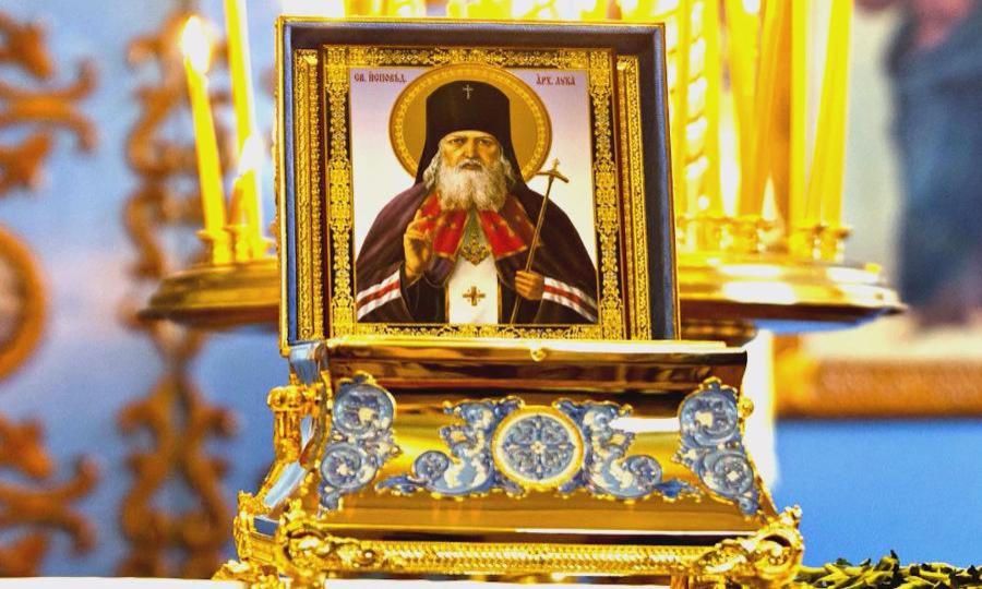 Ковчег с мощами святителя Луки Войно-Ясенецкого доставили в Поморье