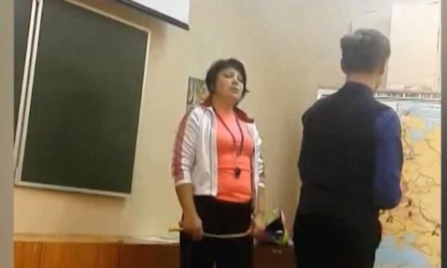 Северодвинский педагог, которая воспитывала школьников скакалкой, предстанет перед судом